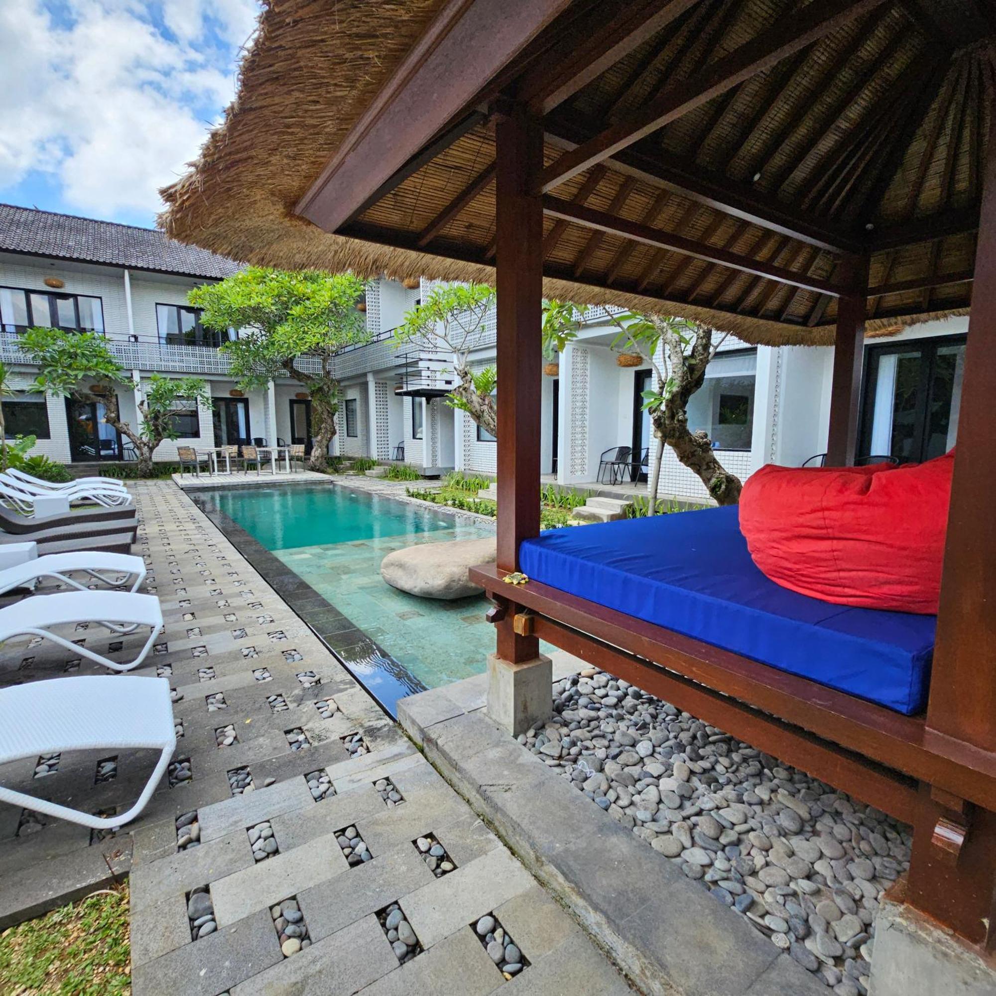Chandi Hotel Ubud Exterior photo