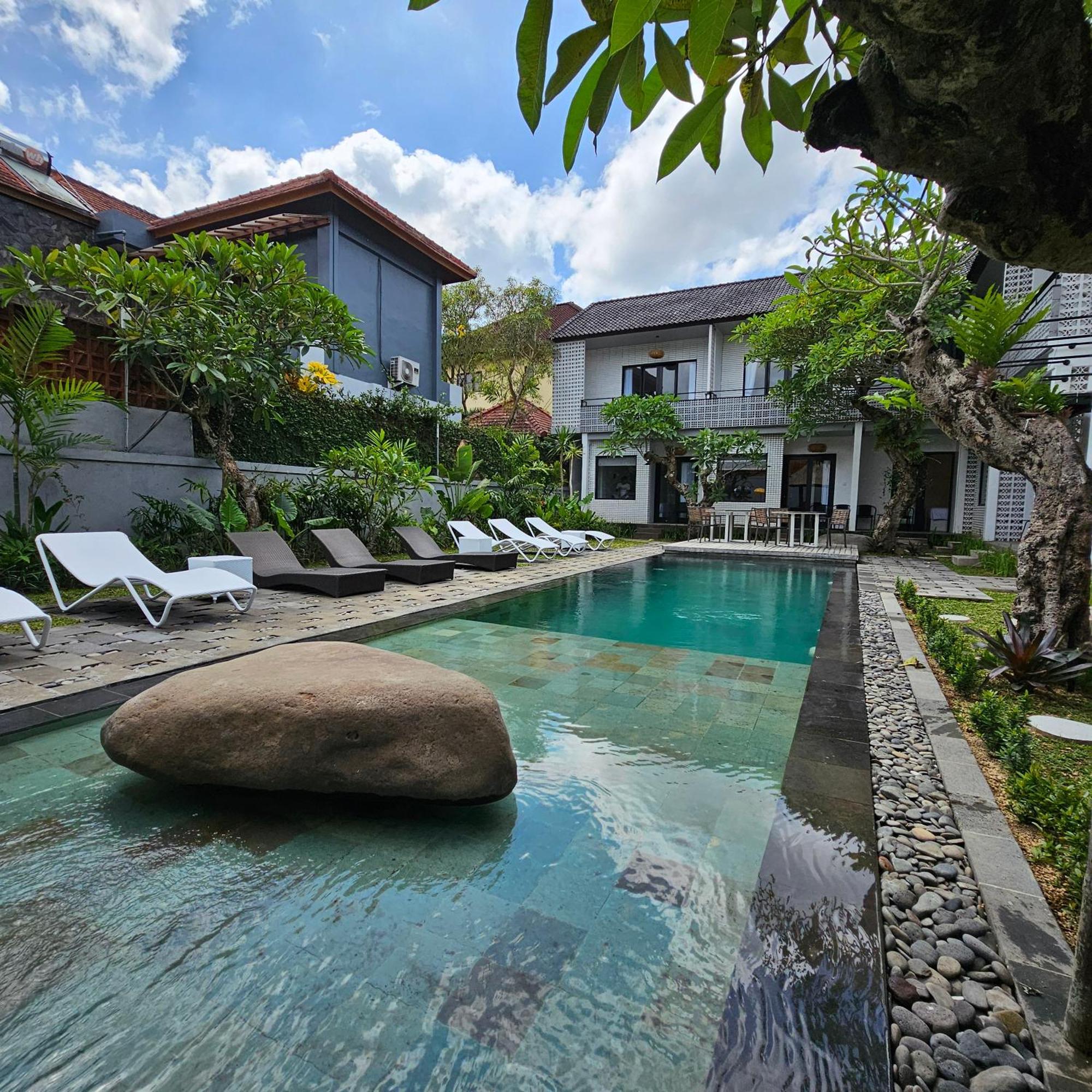 Chandi Hotel Ubud Exterior photo